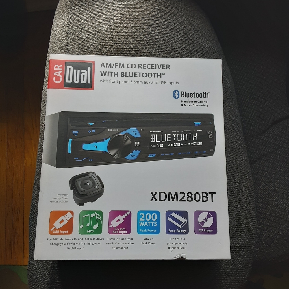 AM FM CD RECEIVER